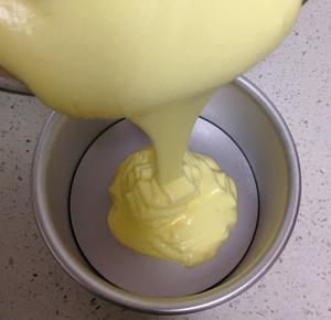 6寸戚风胚／水果夹心奶油蛋糕 ​的做法 步骤6