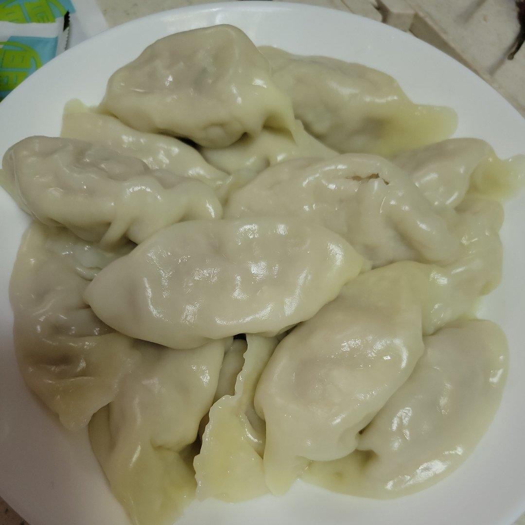 煮速冻饺子不破的小妙招