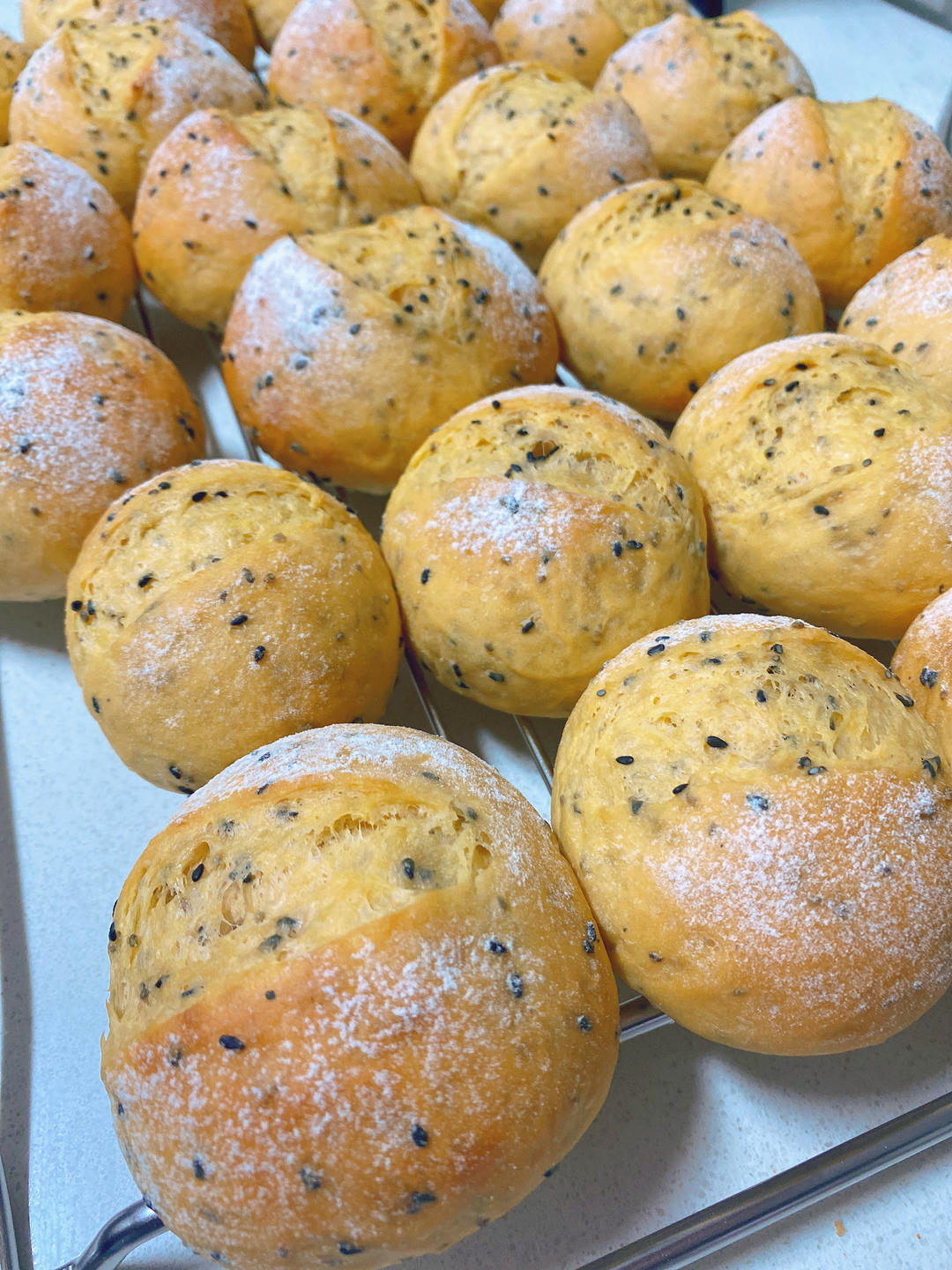 红薯黑芝麻面包球