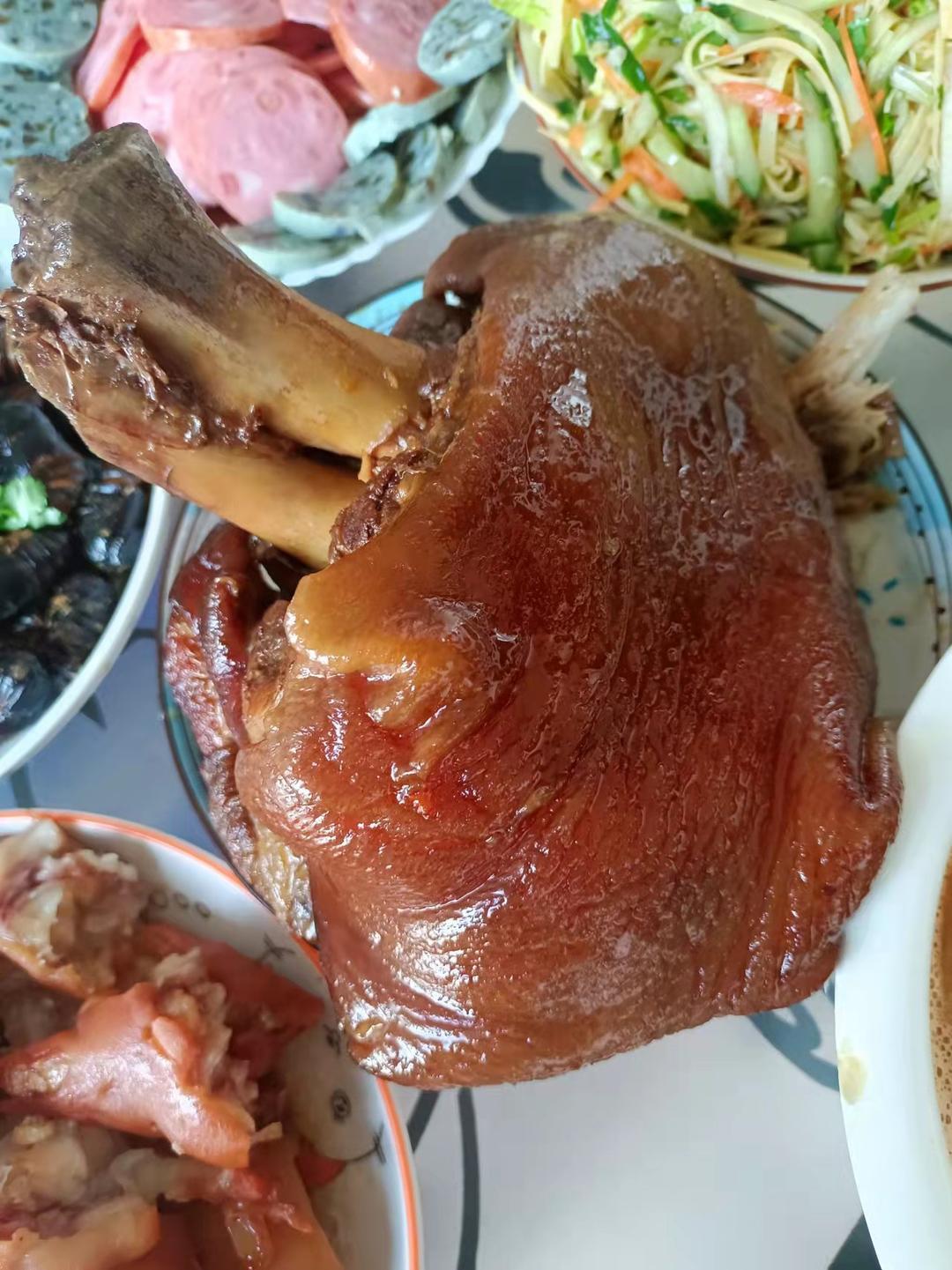 酱肘子