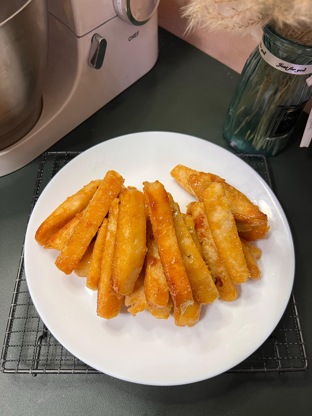 【拔丝琉璃馍的做法步骤图，拔丝琉璃馍怎么做好吃】俏妈下厨房_下厨房