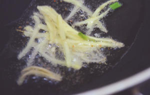 围山公社浏阳菜：豆豉香辣火焙鱼的做法 步骤2