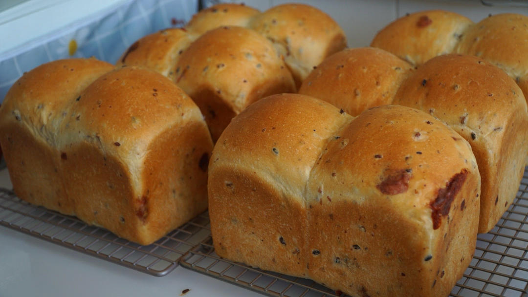 咸香咸香的十谷米奶酪吐司