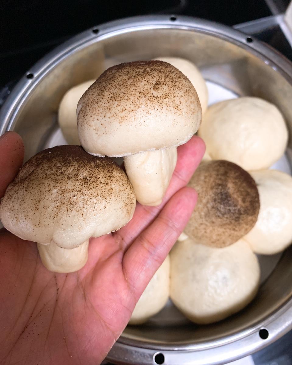 小蘑菇豆沙包