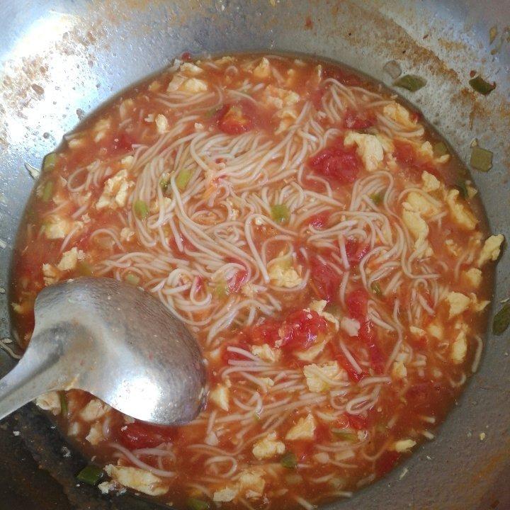 恨不得抱着锅舔的番茄鸡蛋面