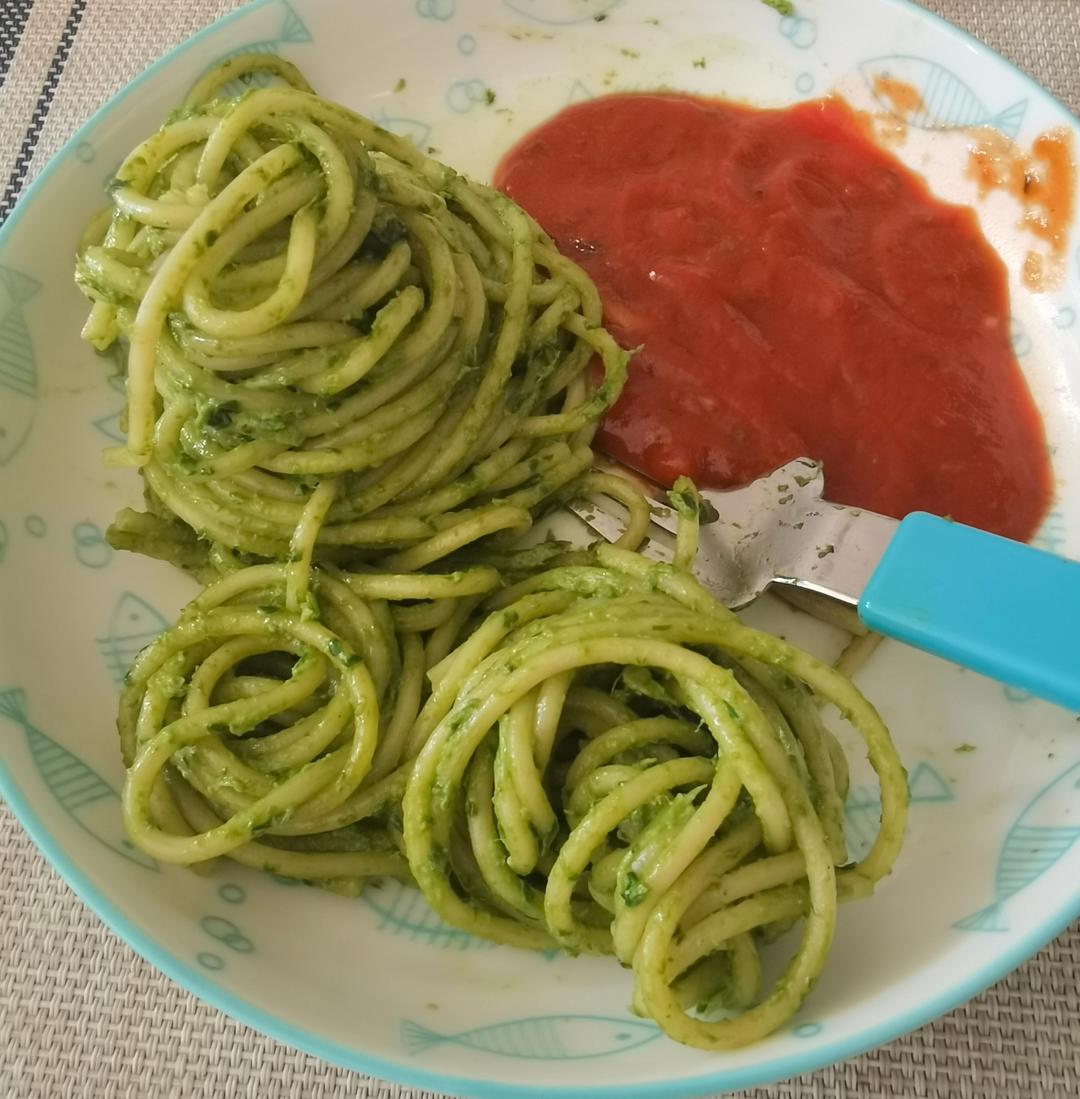 奶香菠菜虾仁意面