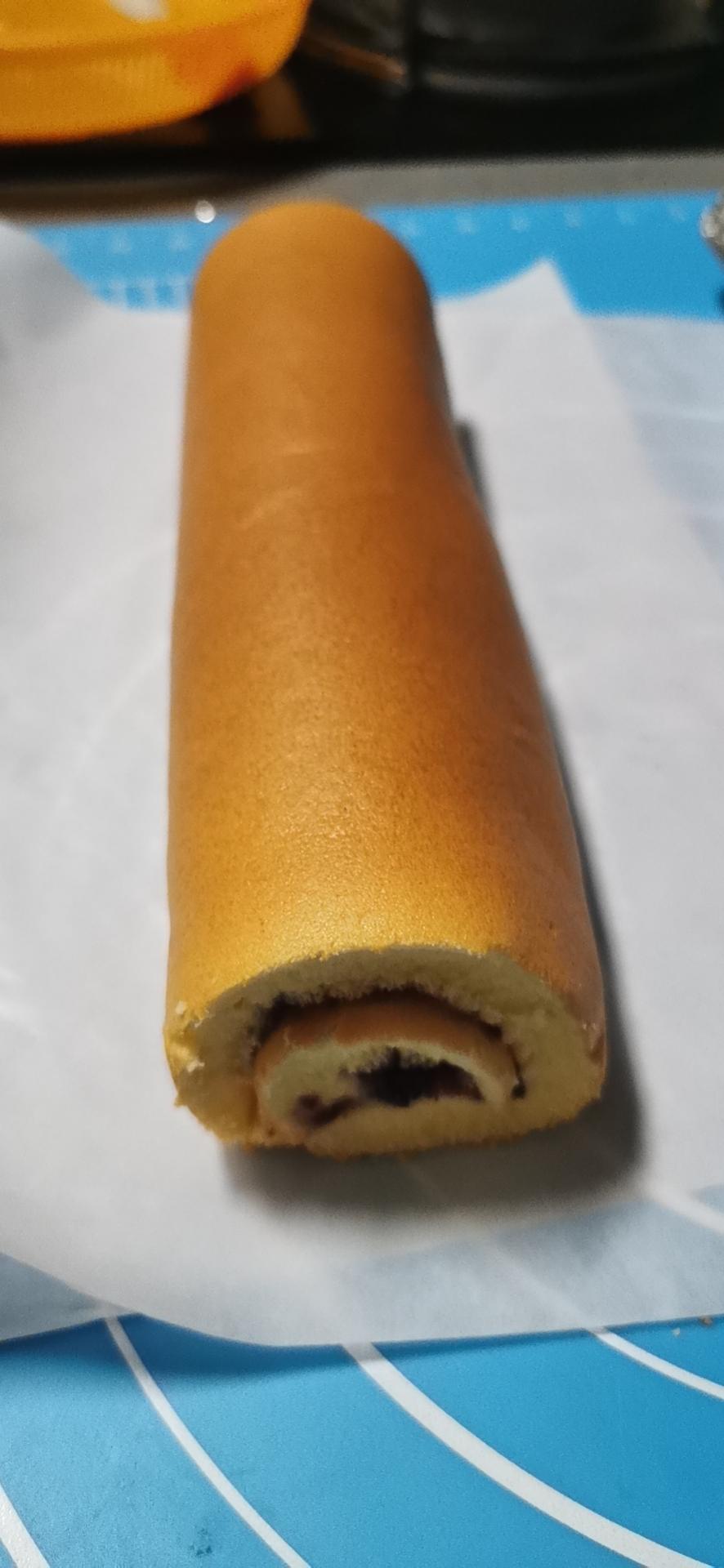 蛋糕卷不开裂之小窍门的做法