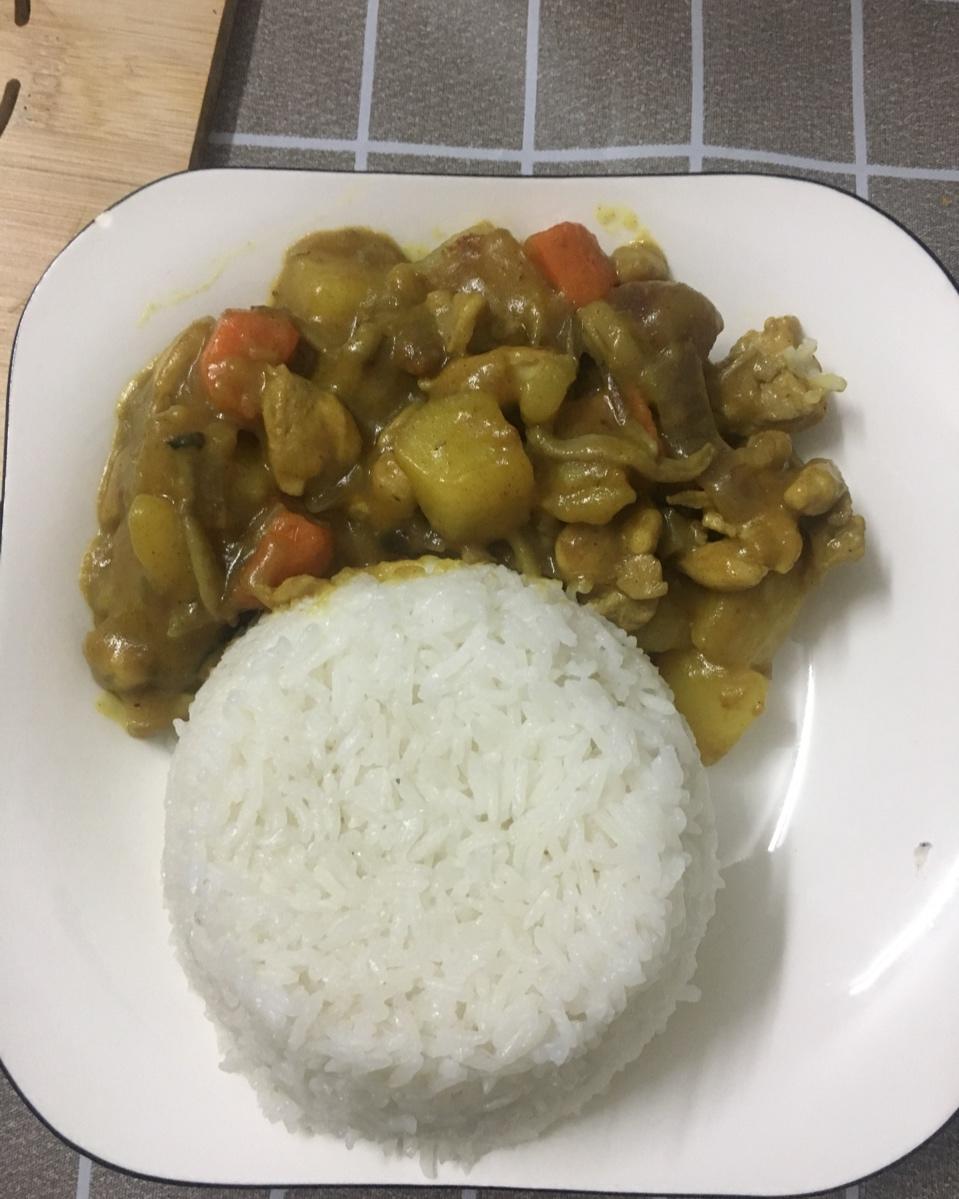 菌菇鸡腿咖喱饭