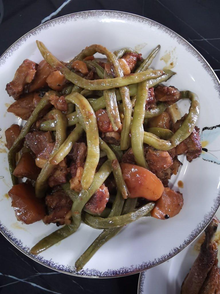 东北排骨土豆炖豆角