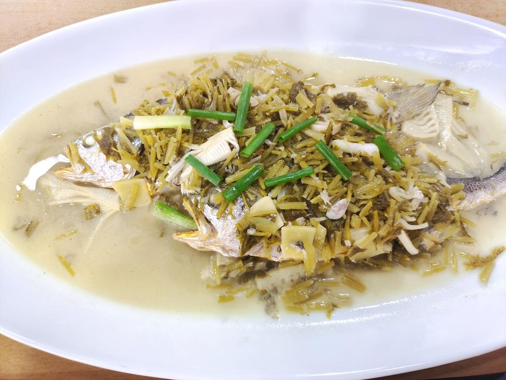 0人做过这道菜风味小胡雪菜大黄鱼,又称大汤黄鱼,是一道富有舟山地方