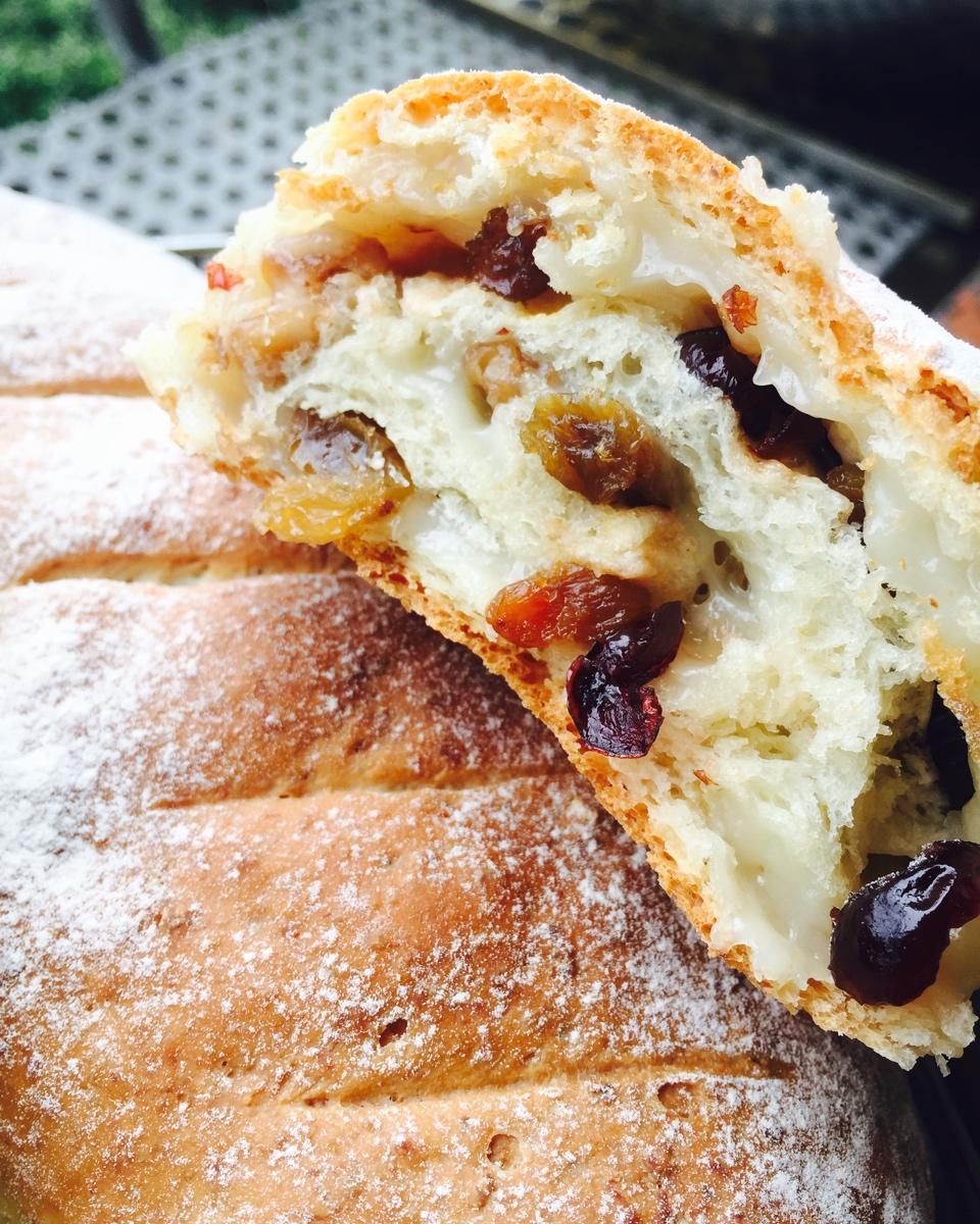 红豆/肉松麻薯软欧面包+石榴茶【曼食慢语】