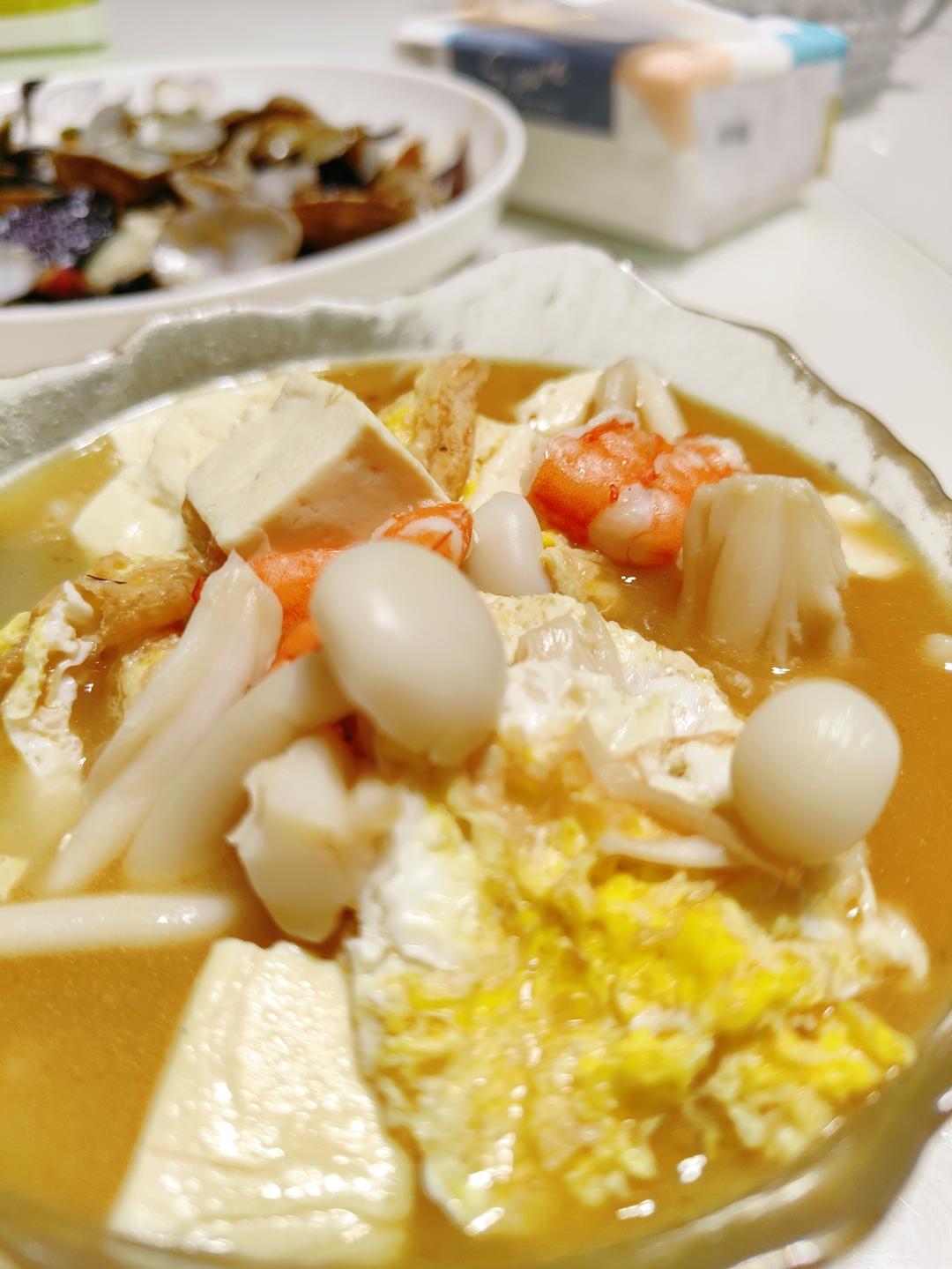 鲜虾菌菇豆腐汤