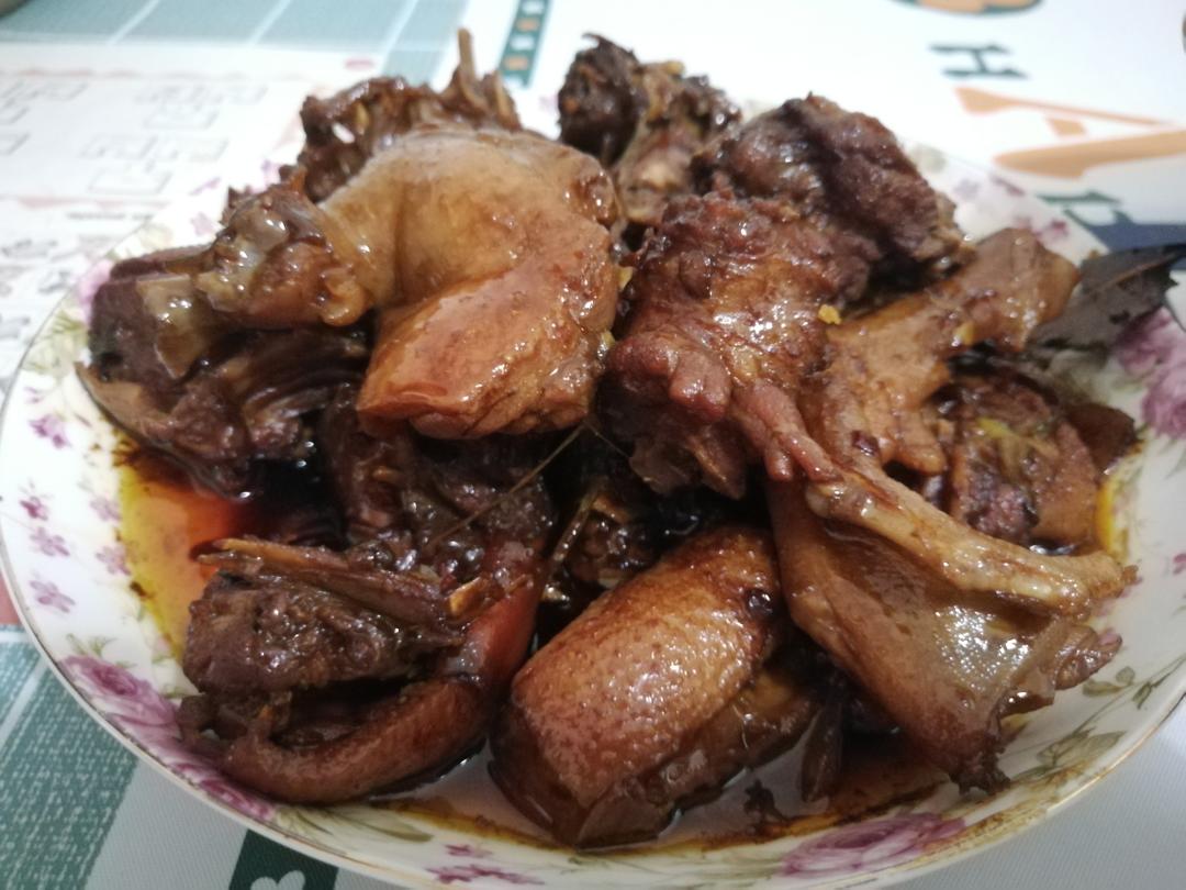 传统正宗的啤酒鸭配方和做法，鲜嫩香浓，只需炒千万不要焯水