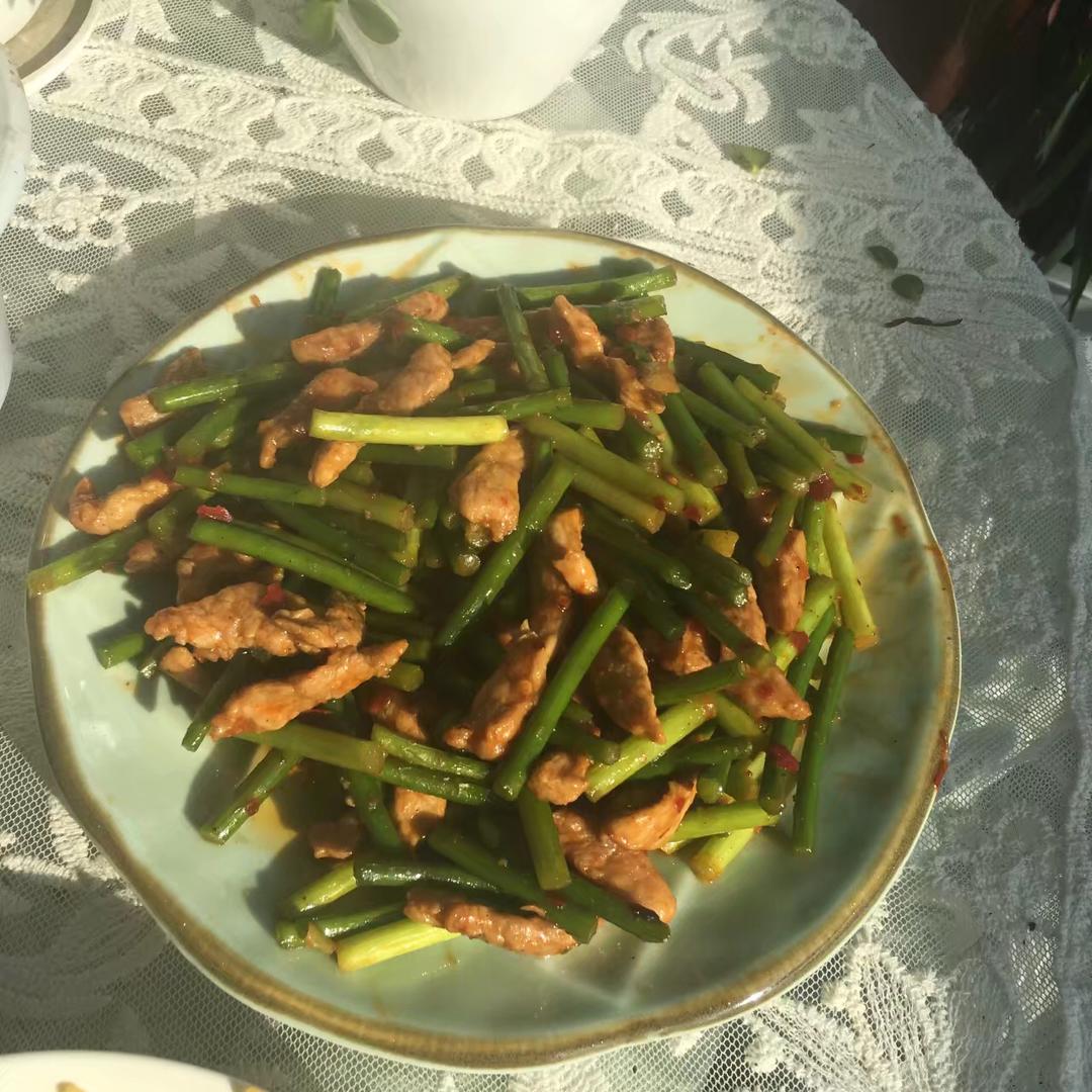 蒜薹炒肉丝