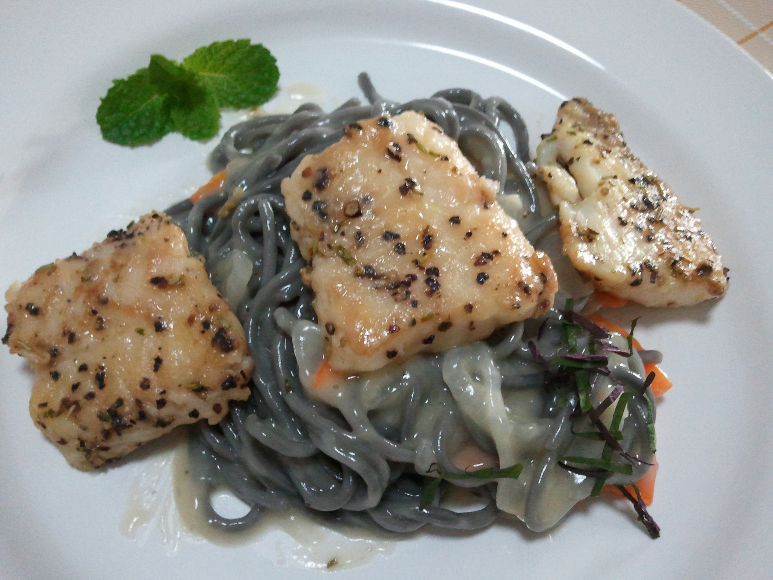 海鲜墨鱼汁意大利面