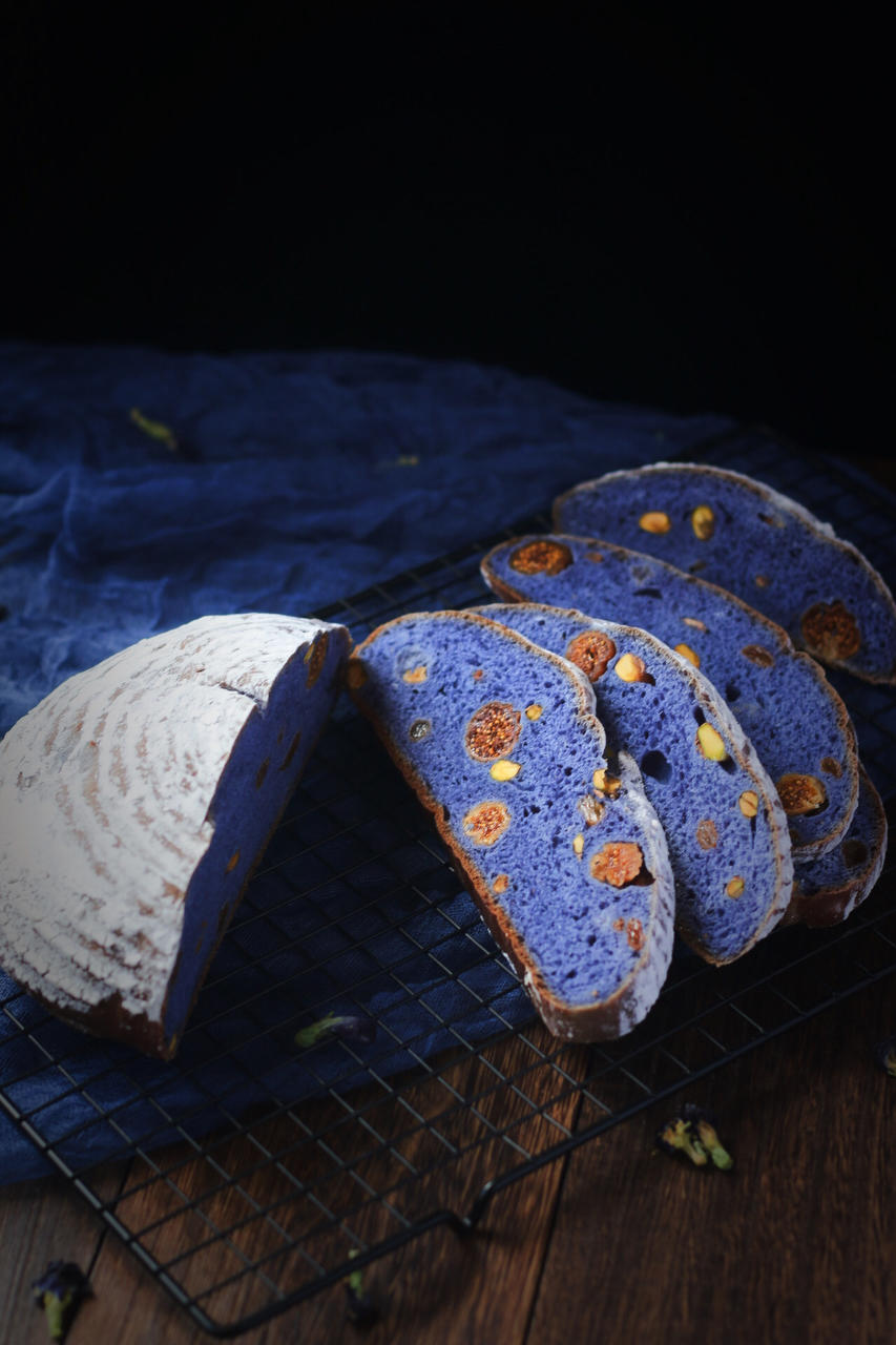 星空面包（蝶豆花天然色素）