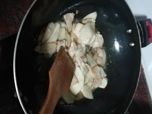 杏鲍菇炒肉的做法 步骤3
