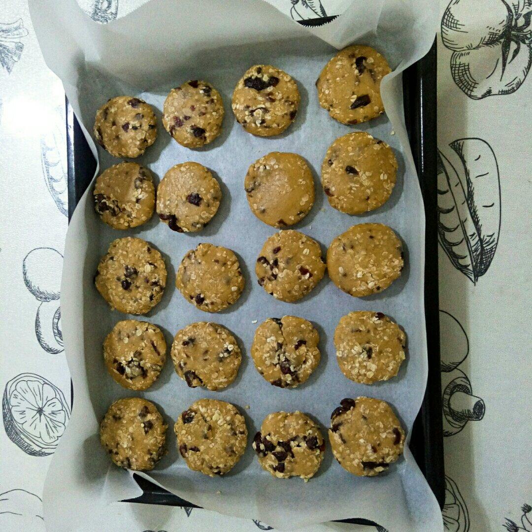 【葡萄干燕麦甜饼】（植物油配方）