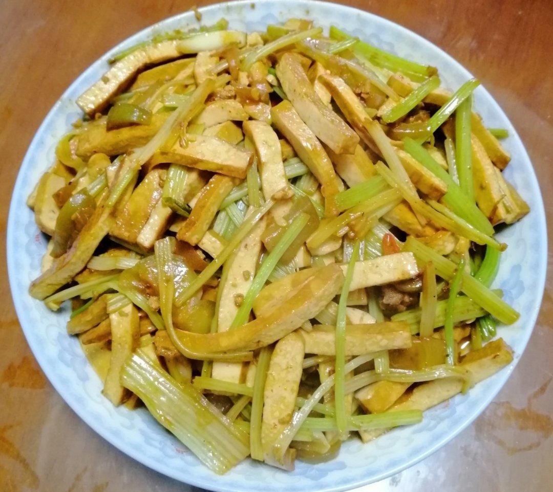 小芄子呀做的南昌炒三丝