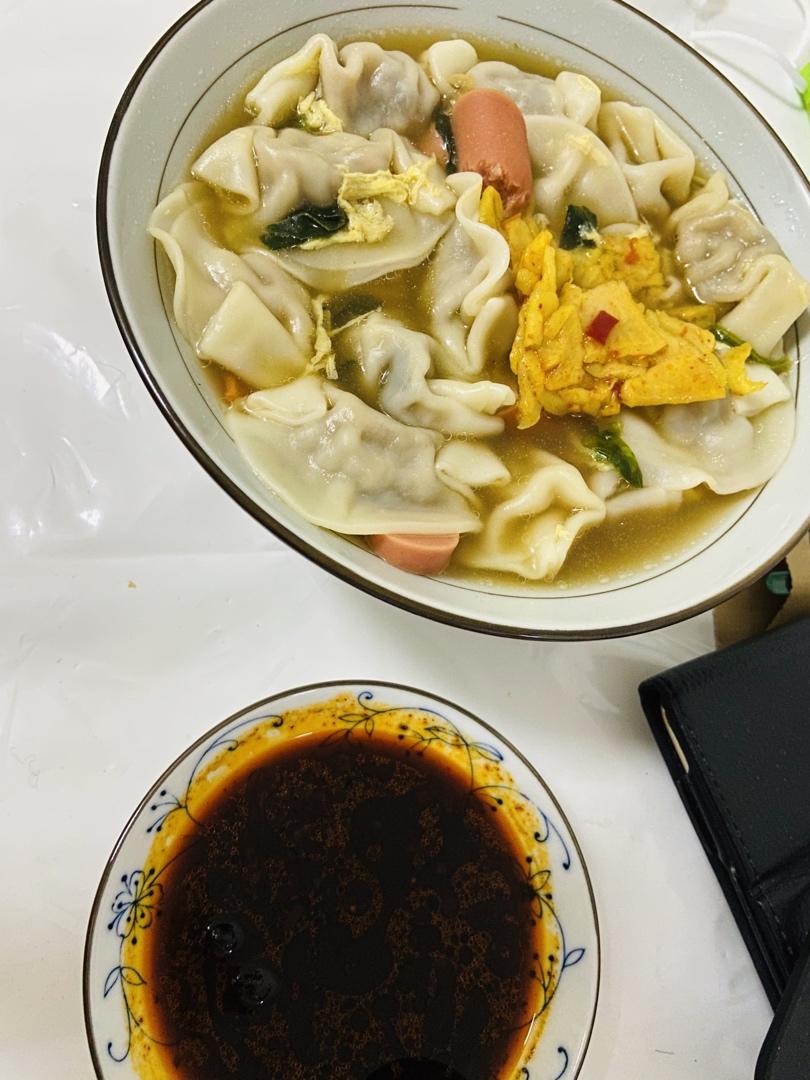 酸汤饺子