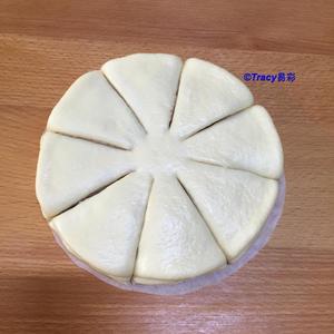 豆沙花式面包的做法 步骤5