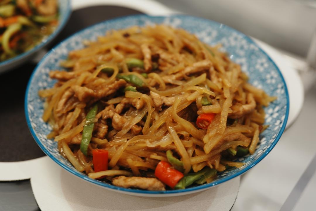 青椒土豆炒肉丝