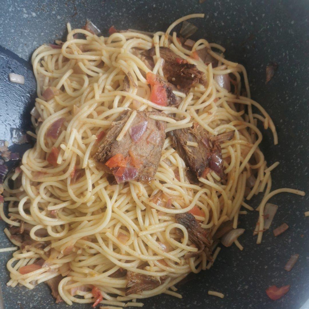 番茄肉酱意大利面