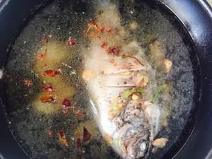 家常豆腐清炖鱼的做法 步骤4