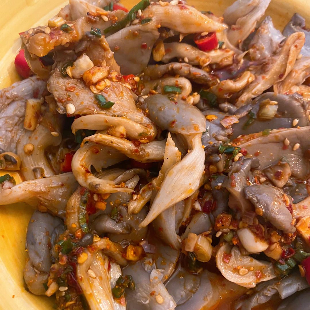 拌一盘光一盘‼️好吃到无法停下来的节奏😋😋凉拌平菇