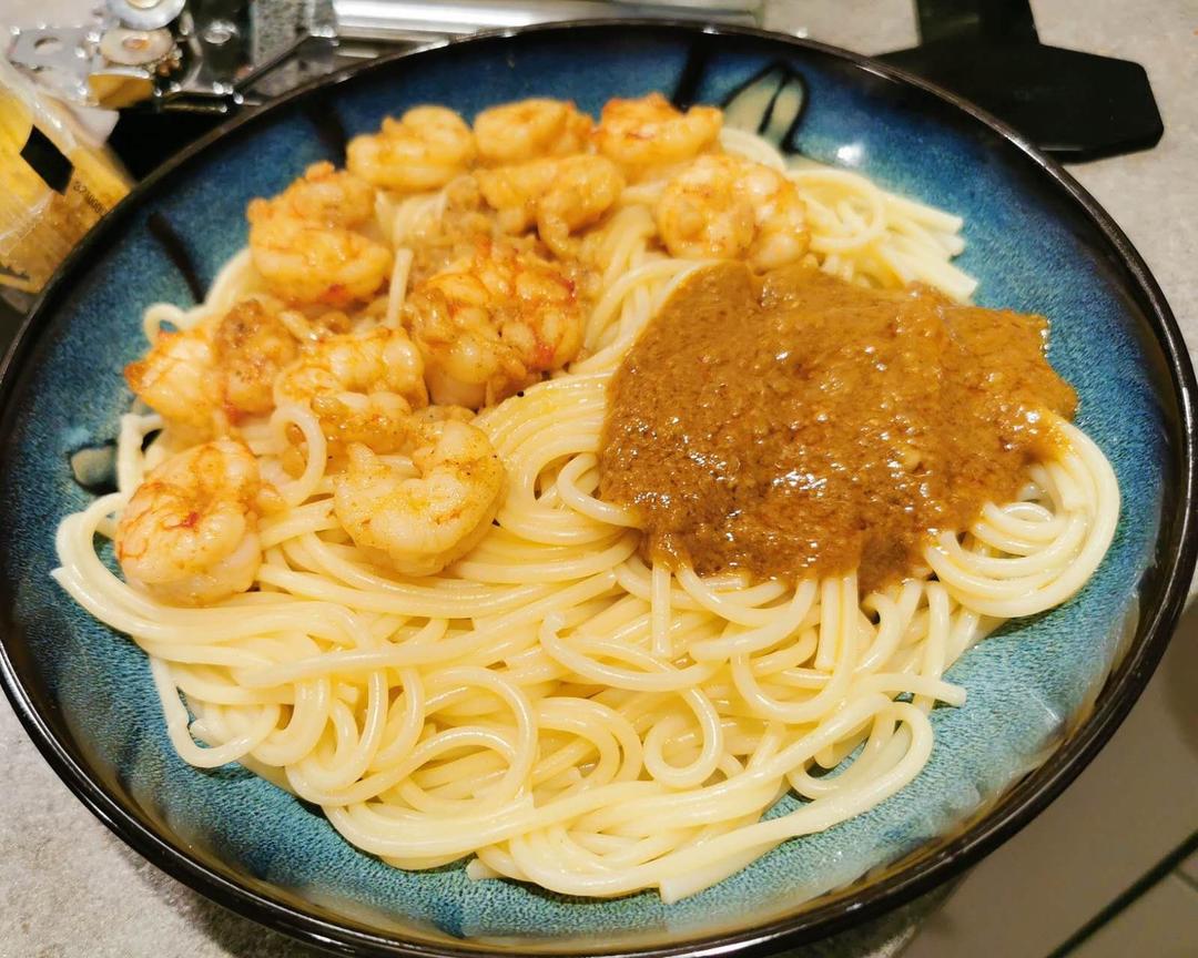 蟹黄面，秒杀一切饭店的自制爆多蟹黄酱！