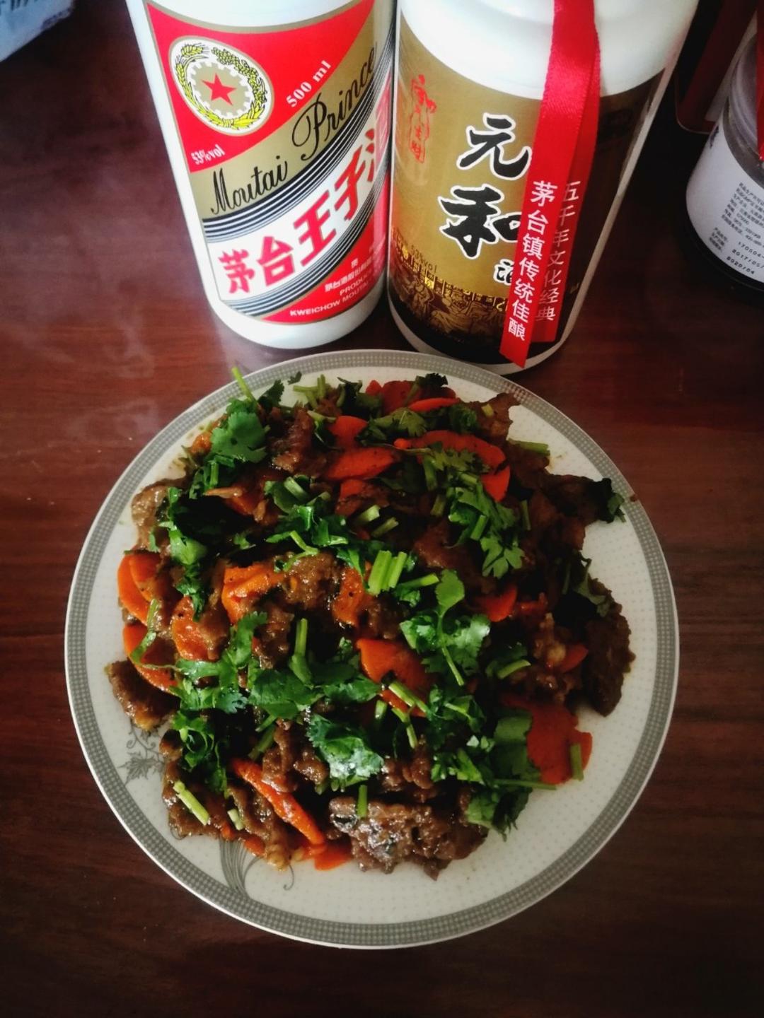 胡萝卜炒牛肉
