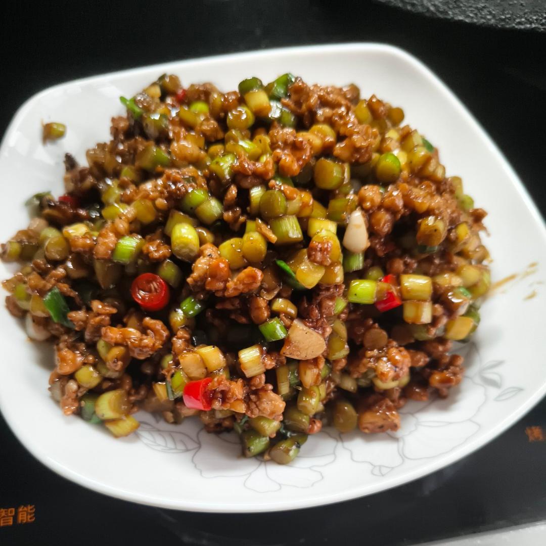 下饭菜-蒜苔香干肉沫