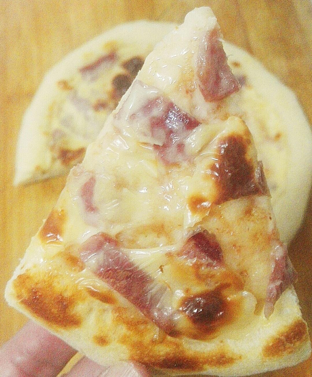 *烤箱中层用230℃烤9分钟*简易披萨的做法