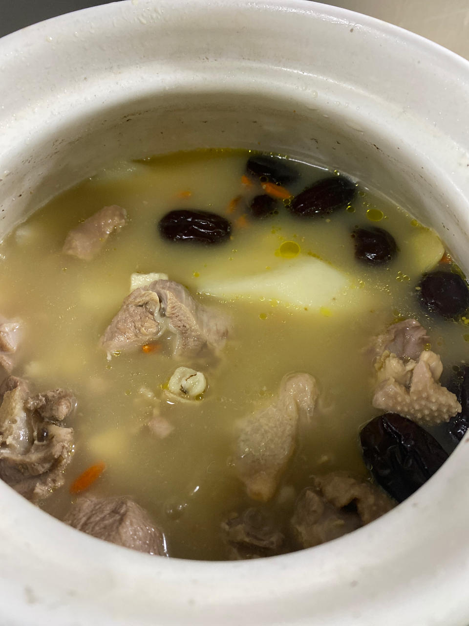 秋季食补多煲汤，这一锅特别温补润燥~