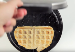 玩转华夫饼机 Can You Waffle It?的做法 步骤5