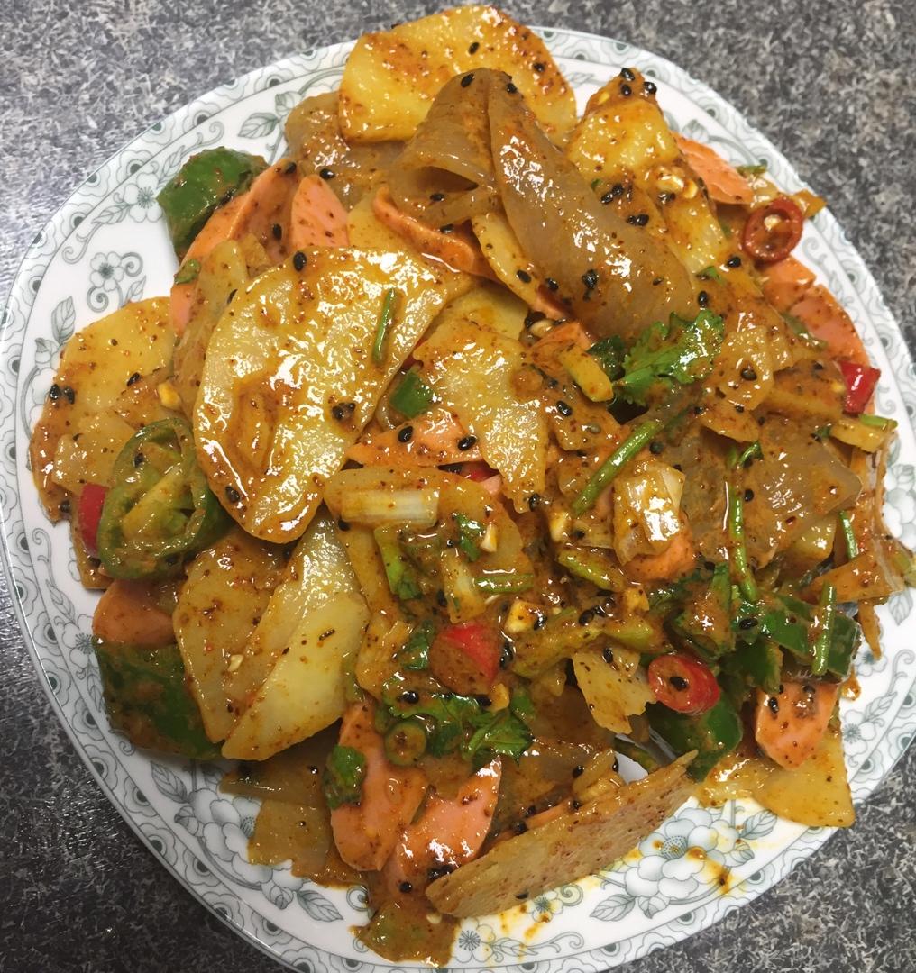 比麻辣烫好吃百倍的麻辣拌，浓郁鲜香麻辣又上瘾