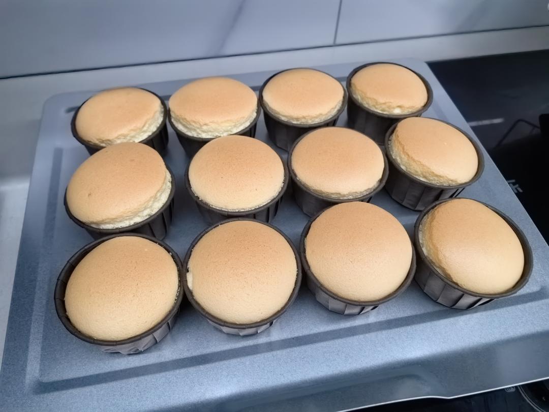 纸杯蛋糕 8寸戚风蛋糕的量