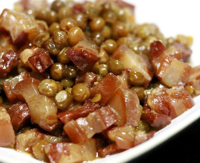 腊肉焖豌豆的做法