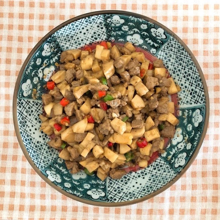 家常菜~杏鲍菇烧牛肉粒