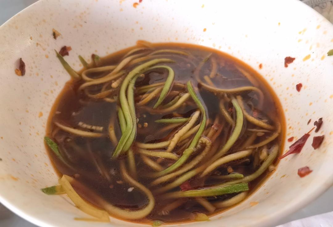 一定要试试的清新爽口凉拌西葫芦