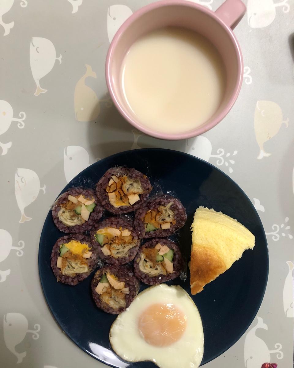 黑米粢饭团