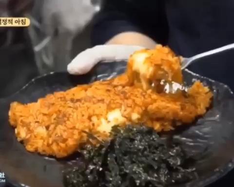 【姜食堂2】P.O辣白菜炒饭（芝士）的做法