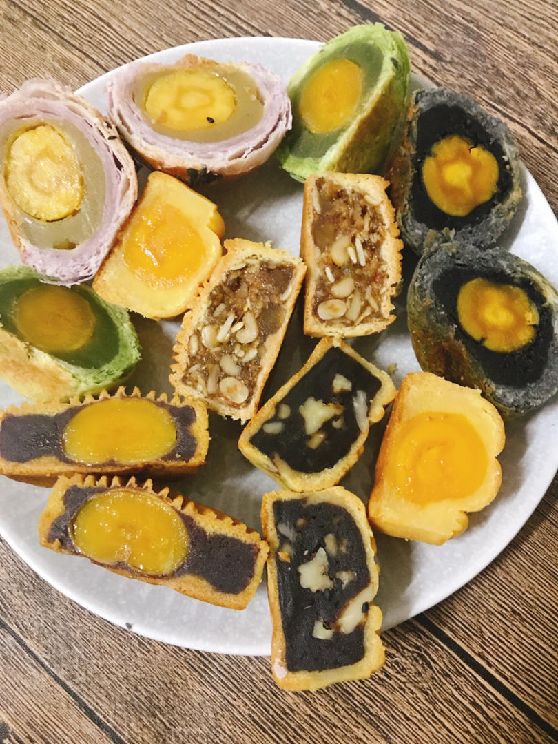 【曼食慢语】蛋黄莲蓉月饼