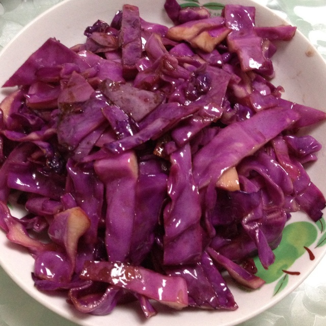 爆炒紫甘蓝