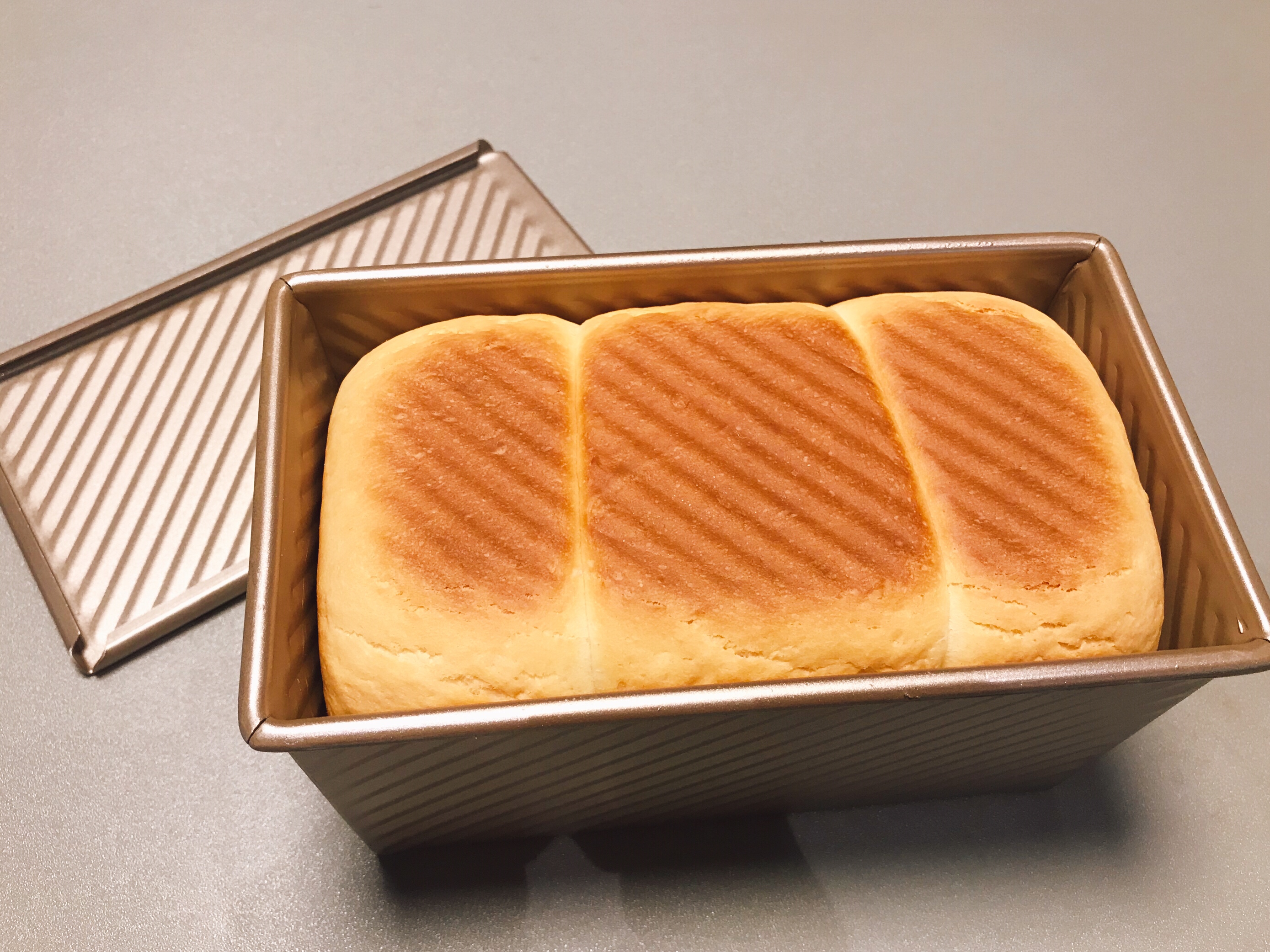 超简单吐司面包（可用此方做很多种吐司）的做法 步骤10