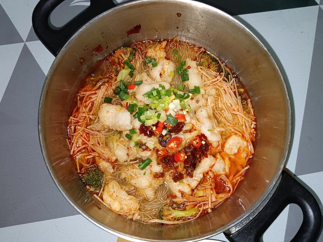 龙利鱼粉丝煲