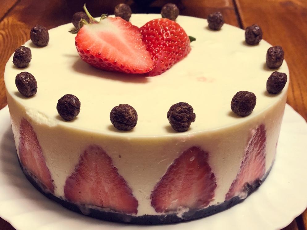 奥利奥草莓酸奶慕斯蛋糕（6寸）