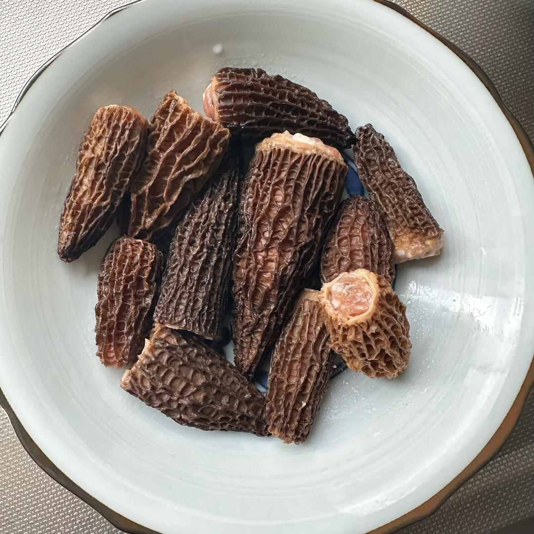 清蒸羊肚菌塞肉