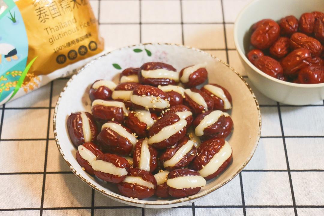 甜甜蜜蜜·红枣夹奶味糯米