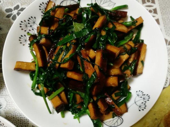 韭菜炒香干